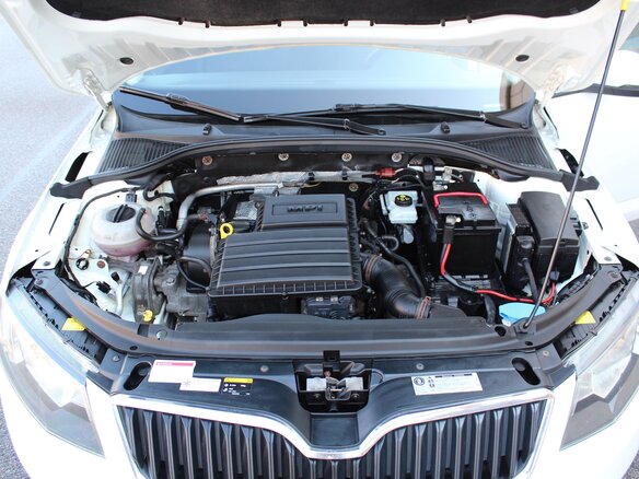 2015 Skoda Octavia III (A7), белый, 1150000 рублей - вид 10