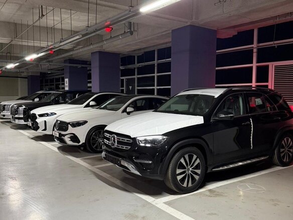 2025 Mercedes-Benz GLE 300 d II (V167) Рестайлинг, чёрный - вид 3