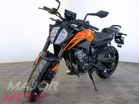 2026 KTM 790 Duke, оранжевый, 1150000 рублей, вид 4