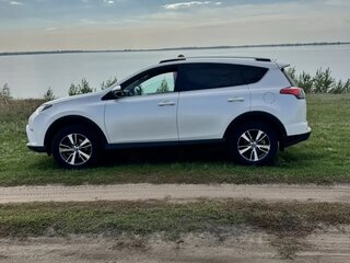 2017 Toyota RAV4 IV (XA40) Рестайлинг, белый, 2149000 рублей, вид 3