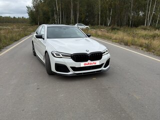 2021 BMW 5 серии 530i xDrive VII (G30/G31/G38) Рестайлинг, белый, 5275000 рублей, вид 3