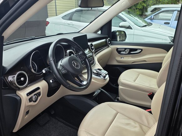 2015 Mercedes-Benz V-Класс Long 250 d длинный III (W447), чёрный, 4500000 рублей - вид 3