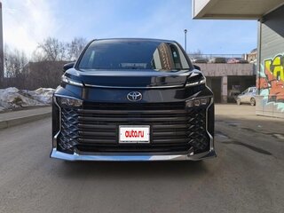 2022 Toyota Voxy IV (R90), чёрный, 3950000 рублей, вид 3