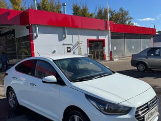 2017 Hyundai Solaris II, белый, 1330000 рублей, вид 3