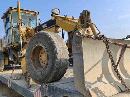 2011 Caterpillar 140, жёлтый, 5800000 рублей, вид 1