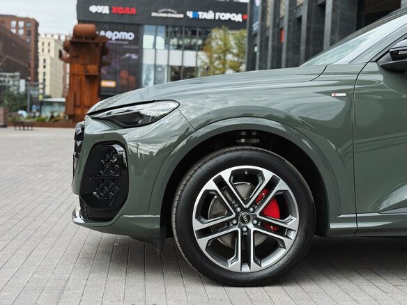 2026 Audi Q5 L III (GU), зелёный - вид 3