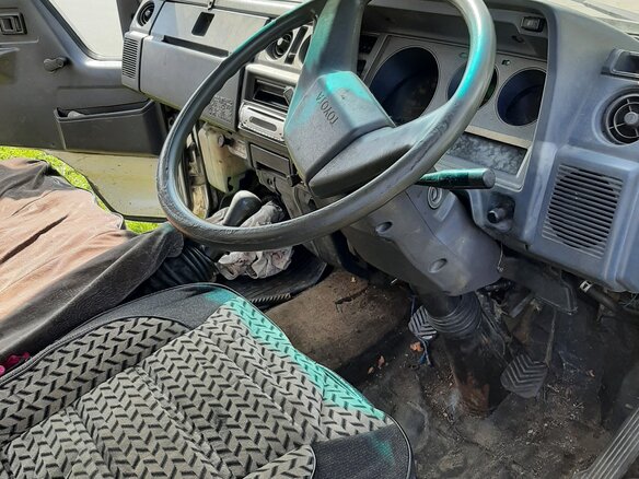 1995 Toyota Dyna, белый, 450000 рублей - вид 5