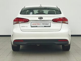 2017 Kia Cerato III Рестайлинг (Classic), белый, 1179000 рублей, вид 4