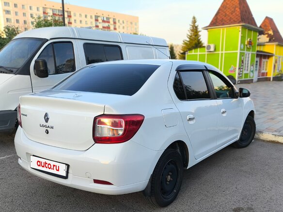 2017 Renault Logan II, белый - вид 1