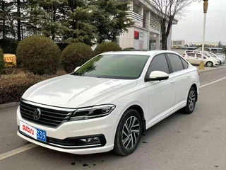 2022 Volkswagen Lavida III Рестайлинг, белый, 1790000 рублей, вид 2