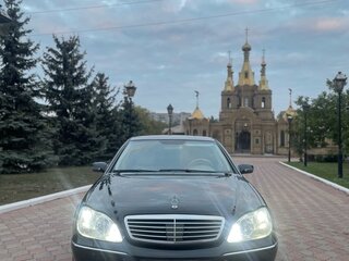 2002 Mercedes-Benz S-Класс 430 IV (W220) Рестайлинг, чёрный, 670000 рублей, вид 1