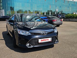 2016 Toyota Camry VII (XV50) Рестайлинг, чёрный, 2100000 рублей, вид 2