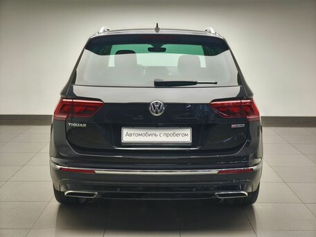 2020 Volkswagen Tiguan II, чёрный, 3624000 рублей, вид 4