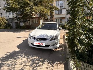2015 Hyundai Solaris I Рестайлинг, белый, 1000000 рублей, вид 3