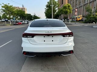 2022 Kia K3 II (China Market) Рестайлинг, белый, 1800200 рублей, вид 4