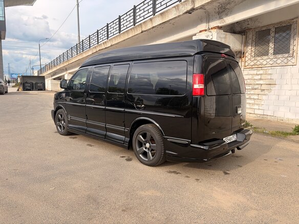 2013 Chevrolet Express II, чёрный, 4800000 рублей - вид 3