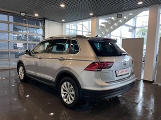 2018 Volkswagen Tiguan II, серебристый, 2550000 рублей, вид 5