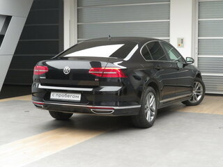 2017 Volkswagen Passat B8, чёрный, 1650000 рублей, вид 2