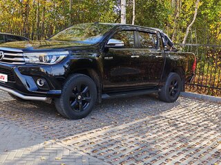 2016 Toyota Hilux VIII, чёрный, 2750000 рублей, вид 1