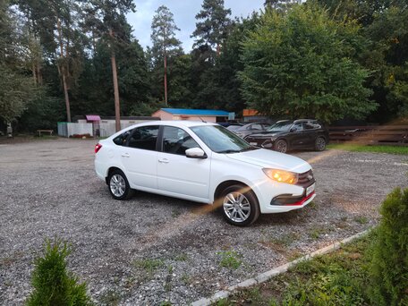 2023 Lada (ВАЗ) Granta I Рестайлинг, белый, 839000 рублей, вид 3