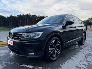 2017 Volkswagen Tiguan II, чёрный, 1780000 рублей, вид 1