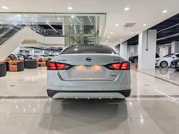 2023 Nissan Altima VI (L34) Рестайлинг, белый, 1600000 рублей - вид 4