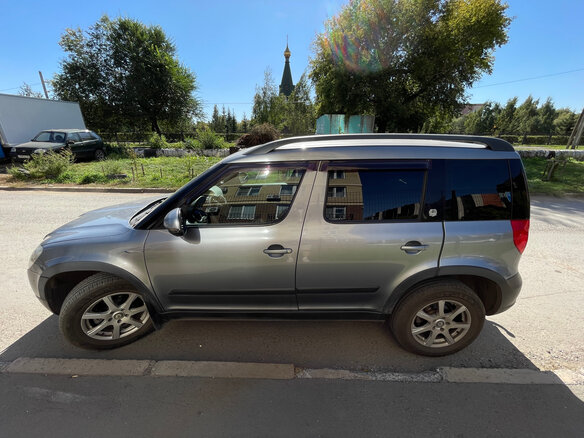 2011 Skoda Yeti I, серый, 680000 рублей - вид 3