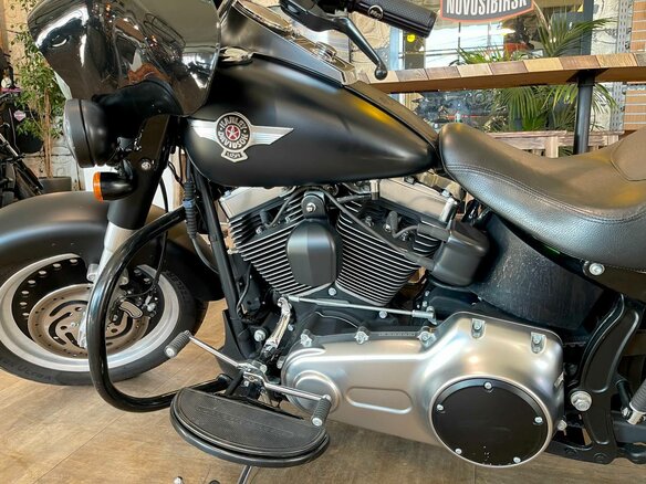 2011 Harley-Davidson Fat Boy, чёрный, 1250000 рублей - вид 12