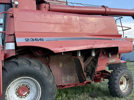 2000 Case IH Axial-Flow, красный, 249000 рублей, вид 2