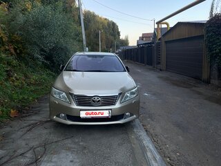 2012 Toyota Camry VII (XV50), бежевый, 950000 рублей, вид 2