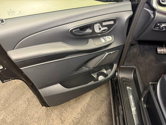 2024 Mercedes-Benz V-Класс Extra Long 300 d экстра длинный III (W447) Рестайлинг 2, чёрный, 17200000 рублей - вид 15