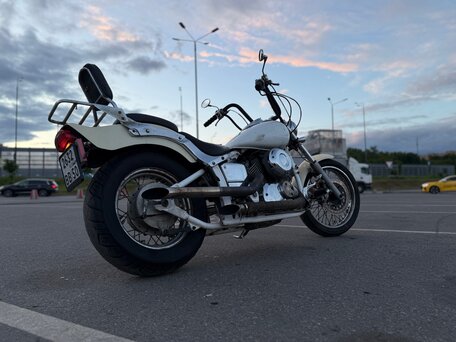 1997 Yamaha XVS400 Drag Star, белый, 198000 рублей, вид 5