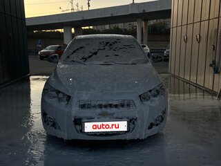 2015 Chevrolet Aveo II, белый, 730000 рублей, вид 2