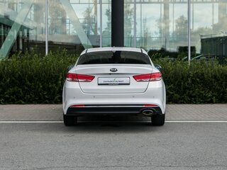 2017 Kia K5 II, белый, 1860000 рублей, вид 4