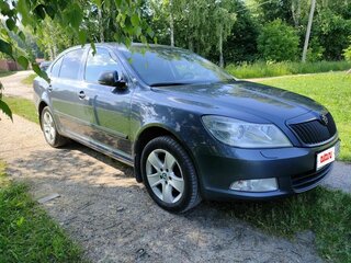 2013 Skoda Octavia II (A5) Рестайлинг, серый, 845000 рублей, вид 2
