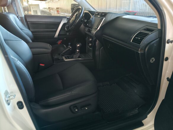 2021 Toyota Land Cruiser Prado 150 Series Рестайлинг 3, белый - вид 4