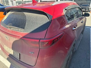 2017 Kia Sportage IV, красный, 1690000 рублей, вид 3