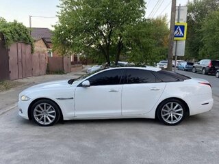 2011 Jaguar XJ Long IV (X351), белый, 2800000 рублей, вид 3