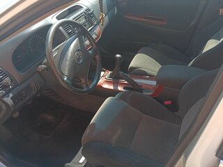 2004 Toyota Camry V (XV30), серебристый, 1400000 рублей, вид 5