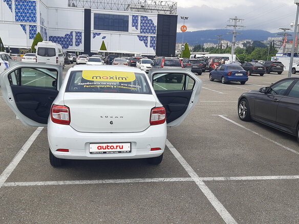 2021 Renault Logan II Рестайлинг, белый, 900000 рублей - вид 1