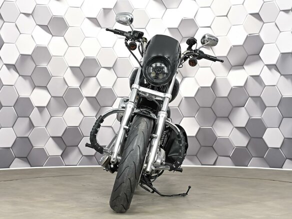 2013 Harley-Davidson Sportster 883, чёрный, 577000 рублей - вид 4
