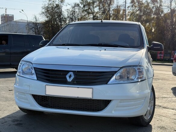 2012 Renault Logan I Рестайлинг, белый, 350000 рублей - вид 12