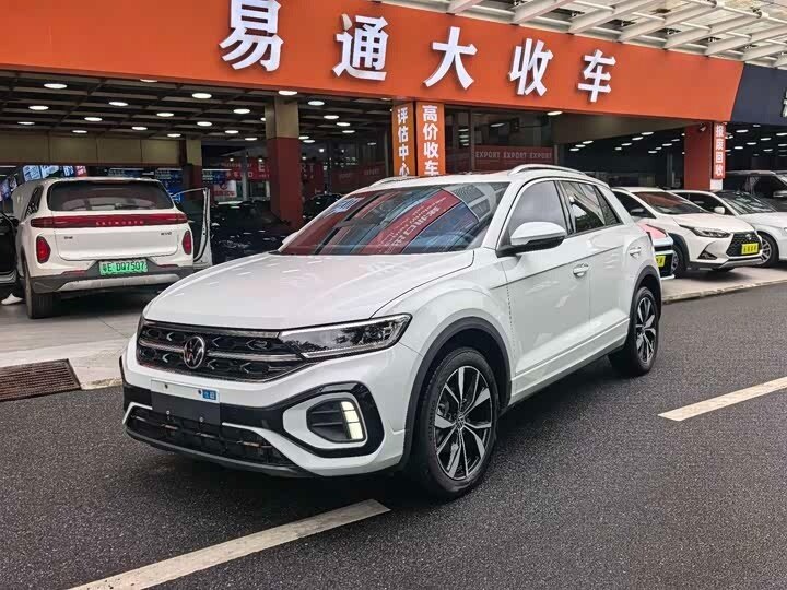 Открыть фотографии: Volkswagen T-Roc I (China Market) Рестайлинг