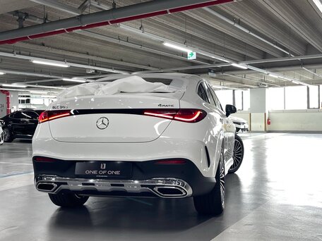 2026 Mercedes-Benz GLC Coupe 300 II (C254), белый, 10400000 рублей, вид 3