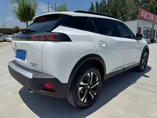 2022 Peugeot 2008 II, белый, 1300000 рублей, вид 4