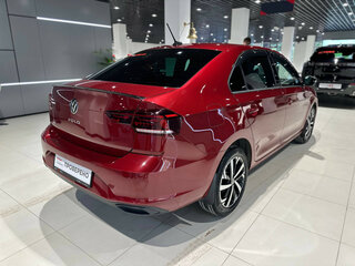 2021 Volkswagen Polo VI, красный, 1932425 рублей, вид 4