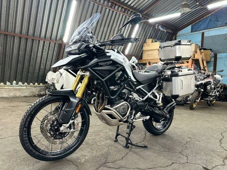 2023 Triumph Tiger 1200, белый, 1690000 рублей, вид 2
