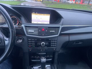 2009 Mercedes-Benz E-Класс 220 5G-Tronic IV (W212, S212, C207), чёрный, 1300000 рублей, вид 4