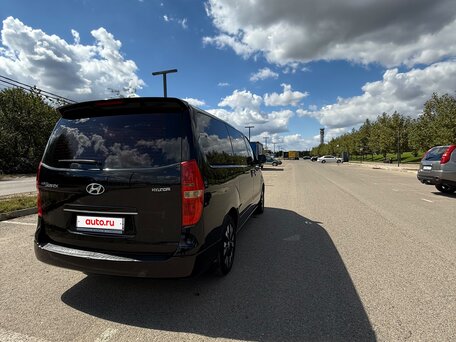2010 Hyundai Grand Starex I, чёрный, 1450000 рублей, вид 4
