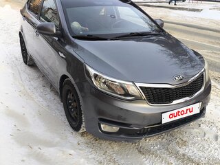 2015 Kia Rio III Рестайлинг, серый, 1055000 рублей, вид 4